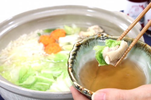 「赤しそポン酢の水炊き」の写真