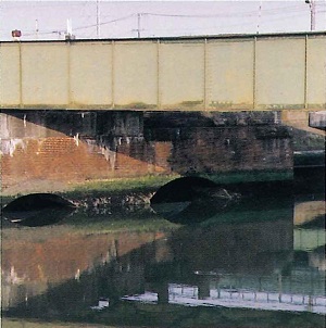 今は廃線になった室木線の赤練瓦の橋脚の画像