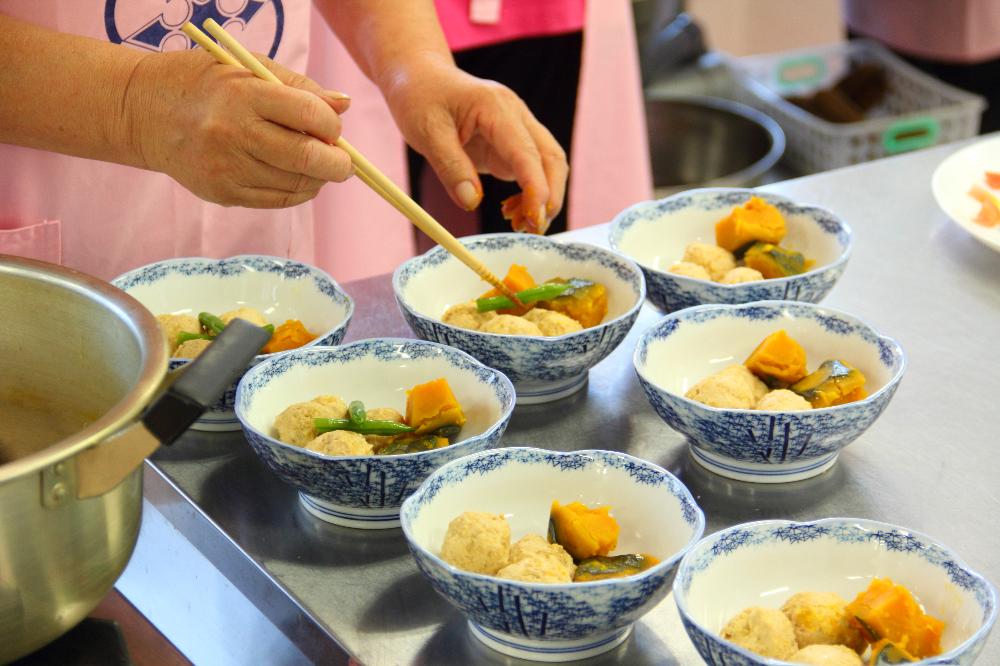 かぼちゃと鶏だんごの煮物の完成の画像