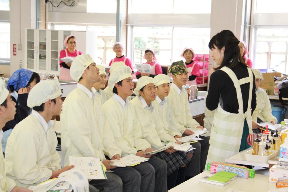 特別授業「食生活を見直そう」ー遠賀高校・遠賀町食生活改善推進会ーの画像