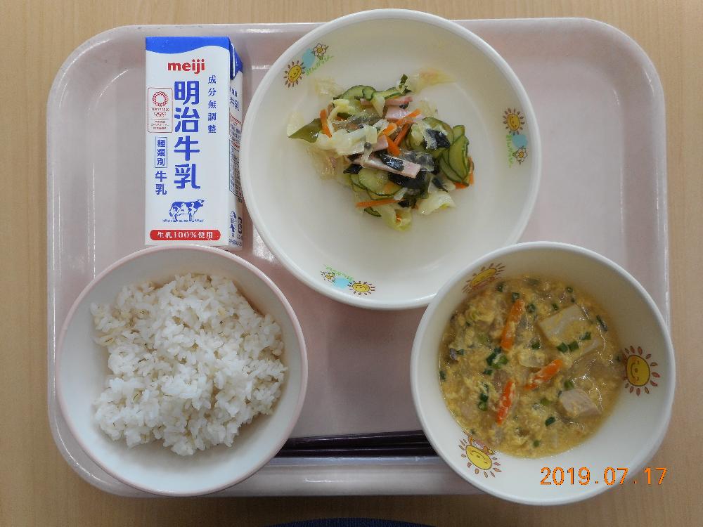 本日の学校給食献立の画像