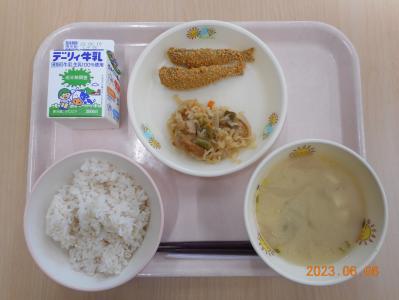 本日の学校給食献立の画像