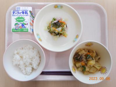 本日の学校給食献立の画像