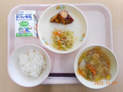 本日の学校給食献立の画像